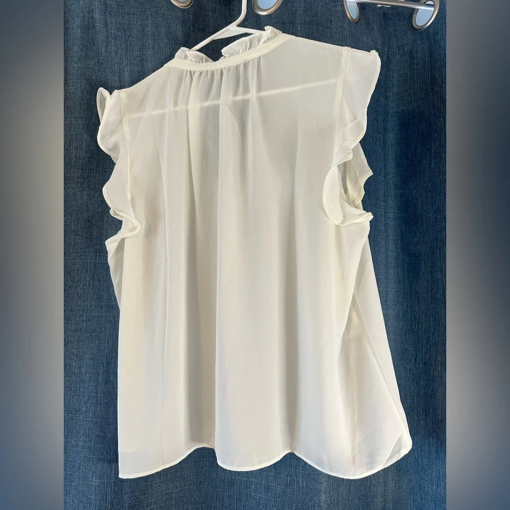 J. Crew NWT Ivory Ruffle Tie-neck‎ Top sz S